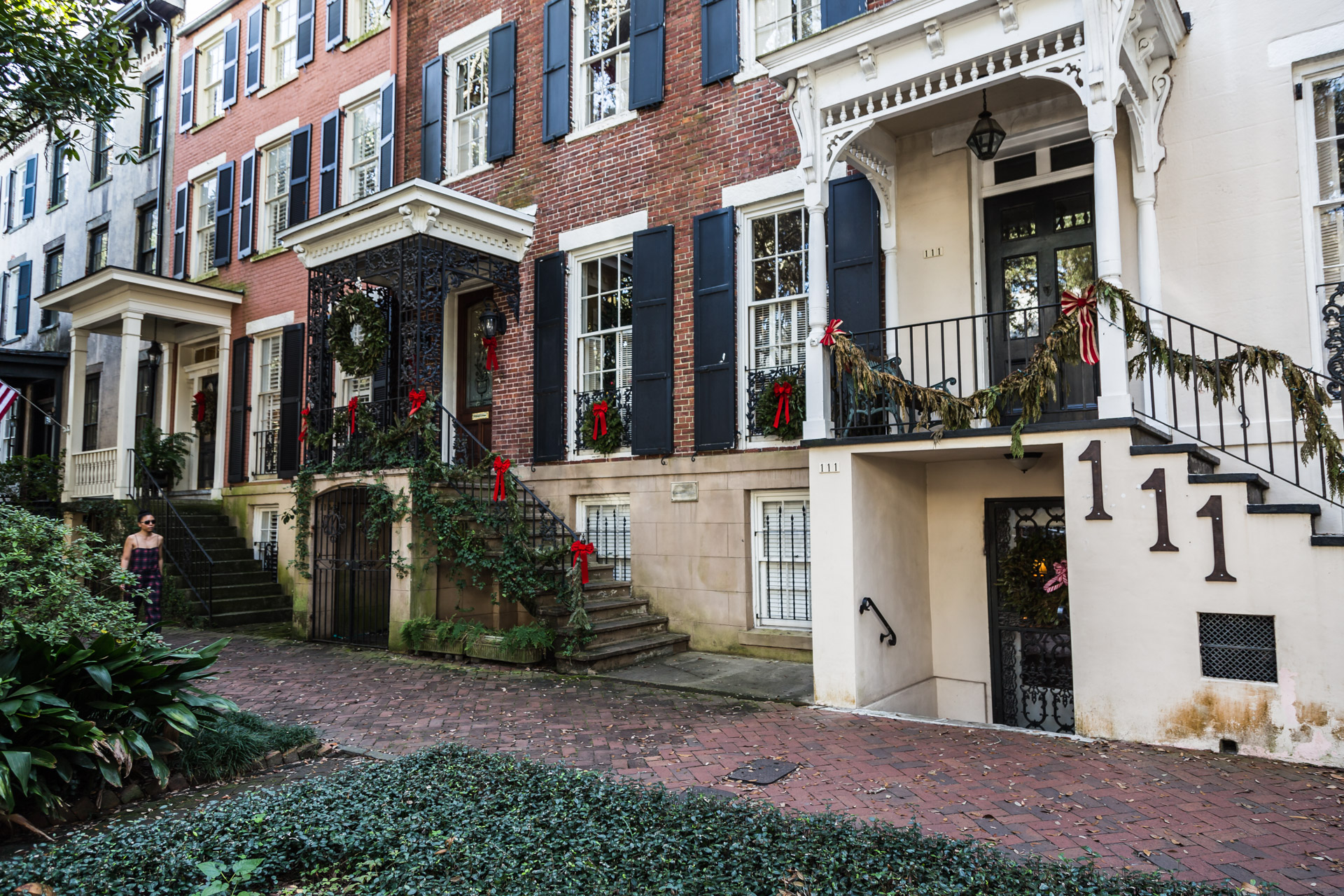 Getting To Know Savannah (holiday decor)